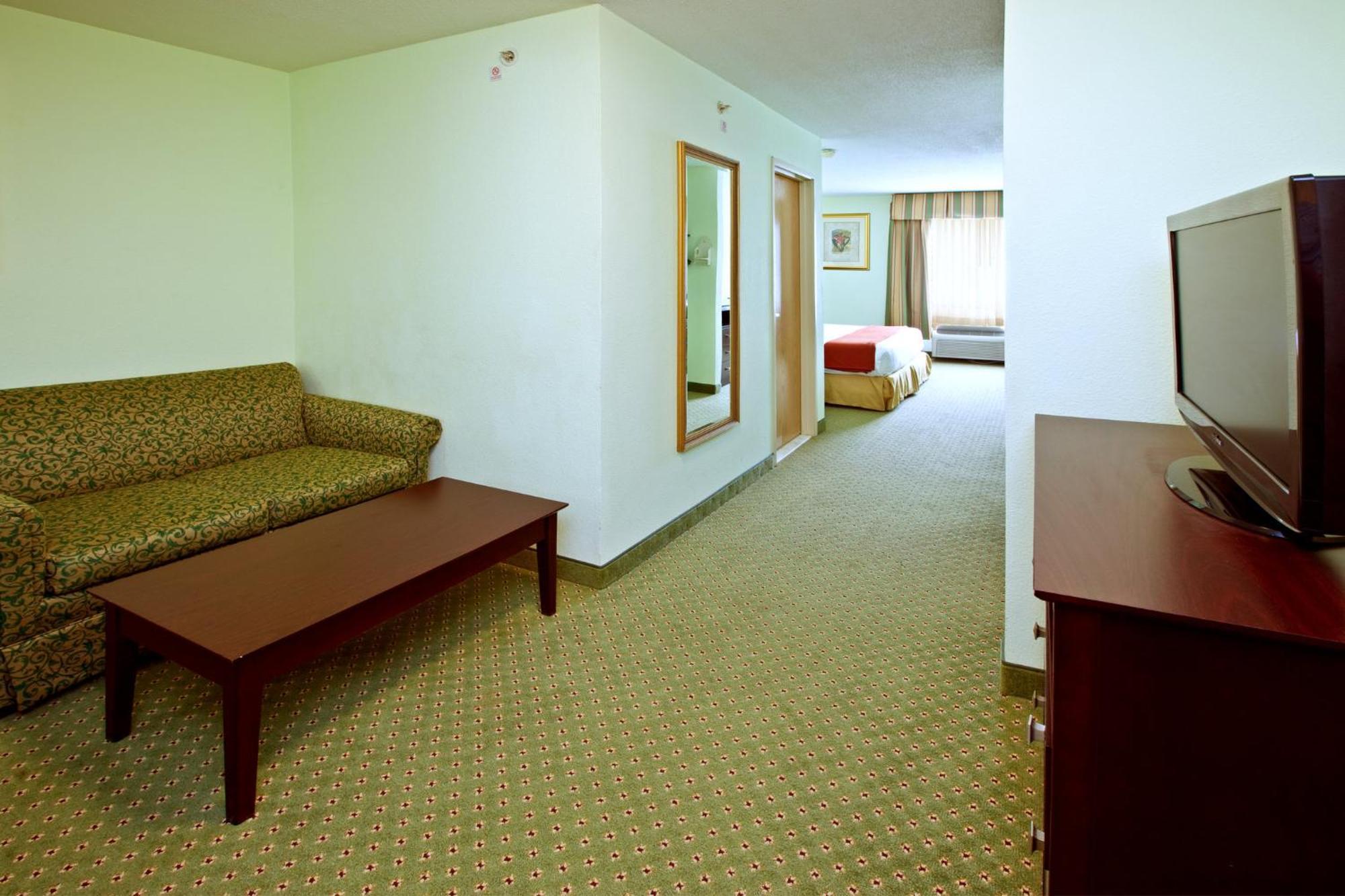 Holiday Inn Express Scottsburg By Ihg Εξωτερικό φωτογραφία