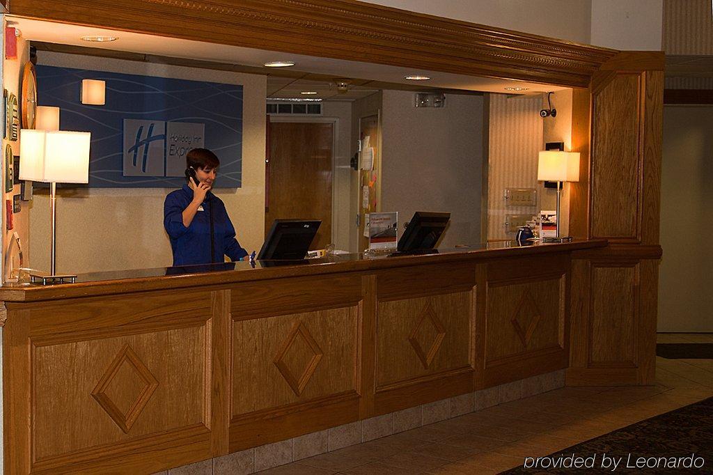 Holiday Inn Express Scottsburg By Ihg Εξωτερικό φωτογραφία