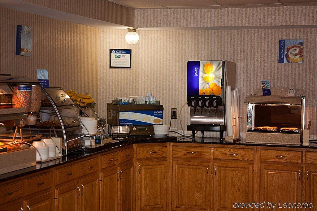 Holiday Inn Express Scottsburg By Ihg Εξωτερικό φωτογραφία